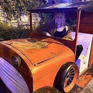 Meet your Posher, Sierra